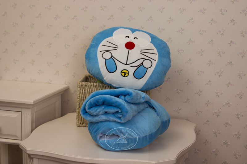 哆啦A梦抱枕  珊瑚绒 空调毯靠垫靠枕被子 企业庆典活动礼品定制