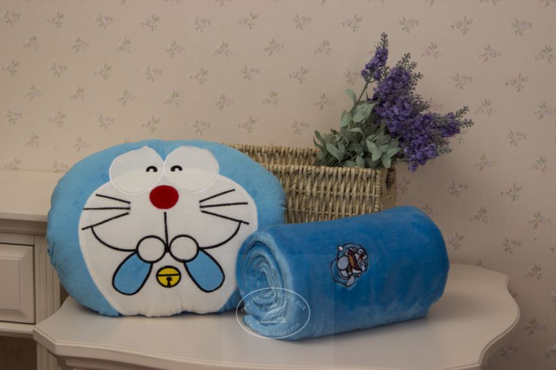 哆啦A梦抱枕  珊瑚绒 空调毯靠垫靠枕被子 企业庆典活动礼品定制