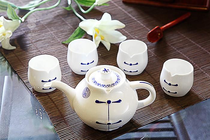  青花陶瓷茶具套装